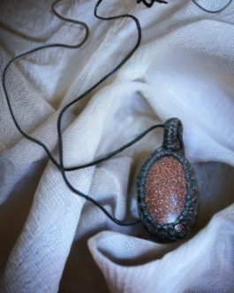 Mystic Goldstone Macrame Necklace